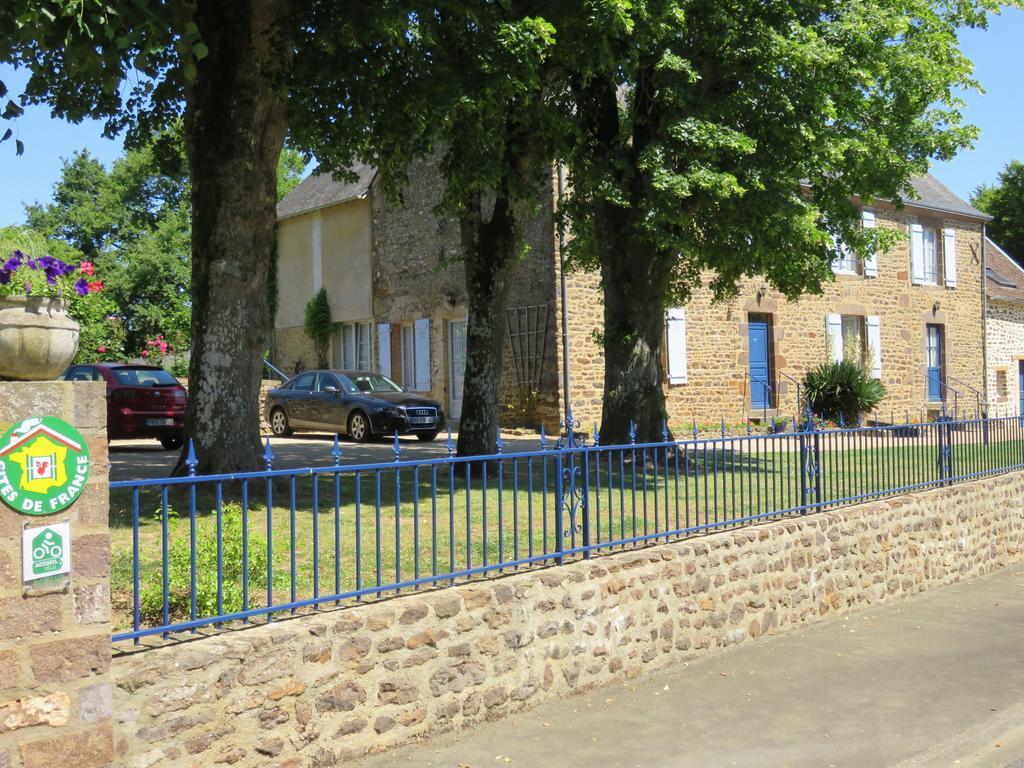 Bed and Breakfast Les Quatre Saisons Moitron-sur-Sarthe Exteriér fotografie